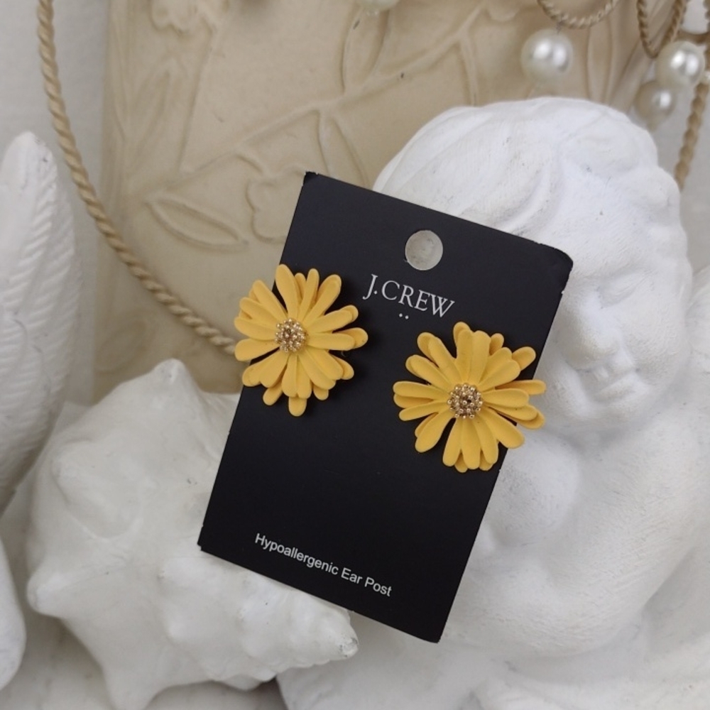 J. Crew Mustard Yellow Daisy Stud Earrings W/Sparkly Center Pistil